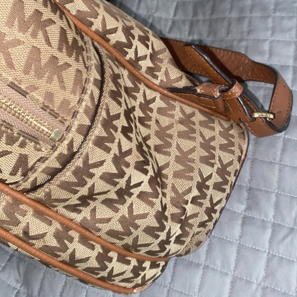 MICHAEL KORS MK LOGO BACKPACK in good condition!! - Picture 3 of 7